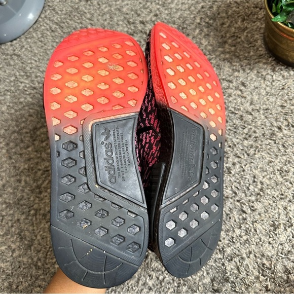 Adidas NMD R1 Primeknit sneakers shoe men’s size US 12 red pink running athletic - Picture 4 of 9